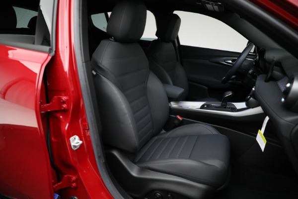 New 2024 Alfa Romeo Tonale Ti for sale Sold at Bugatti of Greenwich in Greenwich CT 06830 25