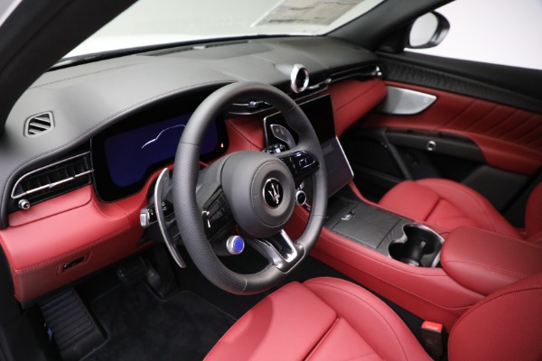 New 2024 Maserati Grecale Modena for sale Sold at Bugatti of Greenwich in Greenwich CT 06830 28