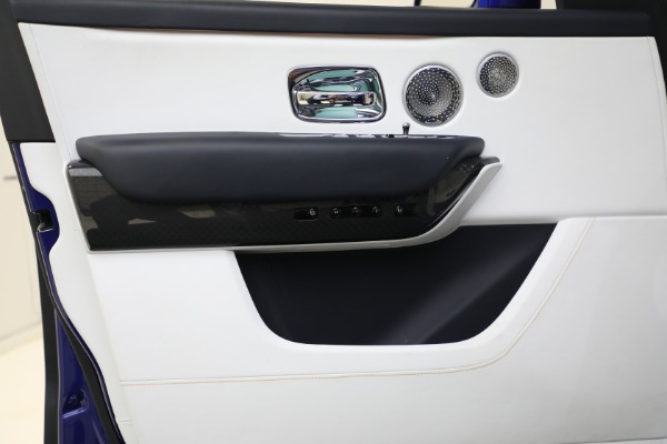 Used 2023 Rolls-Royce Black Badge Cullinan for sale Sold at Bugatti of Greenwich in Greenwich CT 06830 25