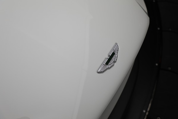 Used 2018 Aston Martin DB11 V8 for sale $105,900 at Bugatti of Greenwich in Greenwich CT 06830 21