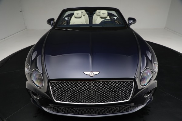Used 2022 Bentley Continental GTC V8 for sale $239,900 at Bugatti of Greenwich in Greenwich CT 06830 25