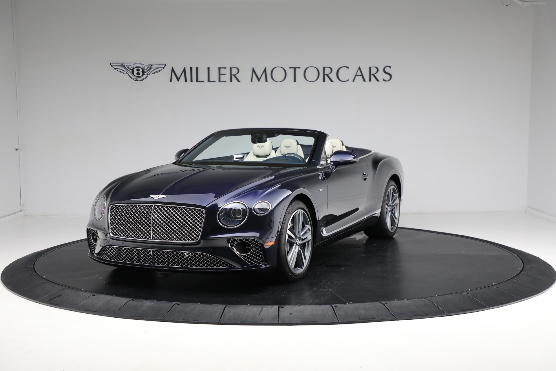 Used 2022 Bentley Continental GTC V8 for sale $239,900 at Bugatti of Greenwich in Greenwich CT 06830 1