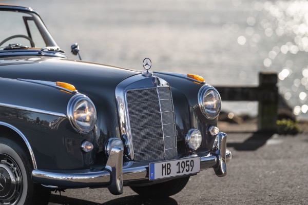 Used 1959 Mercedes Benz 220 S Ponton Cabriolet for sale $229,900 at Bugatti of Greenwich in Greenwich CT 06830 14