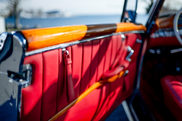 Used 1959 Mercedes-Benz 220 S Ponton Cabriolet for sale $189,900 at Bugatti of Greenwich in Greenwich CT 06830 18