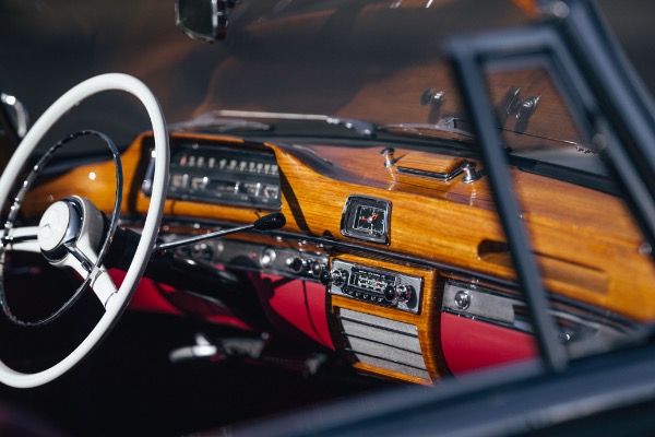 Used 1959 Mercedes-Benz 220 S Ponton Cabriolet for sale $189,900 at Bugatti of Greenwich in Greenwich CT 06830 23