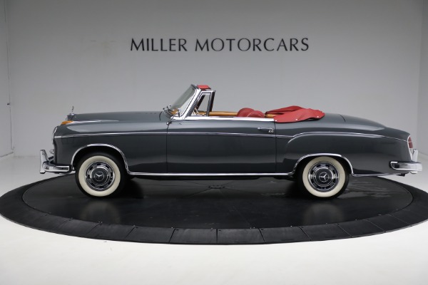 Used 1959 Mercedes Benz 220 S Ponton Cabriolet for sale $229,900 at Bugatti of Greenwich in Greenwich CT 06830 27