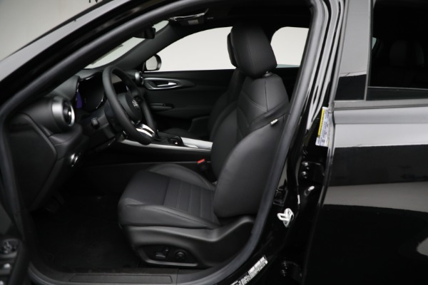 New 2024 Alfa Romeo Tonale Ti for sale Sold at Bugatti of Greenwich in Greenwich CT 06830 27