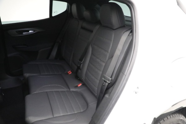 New 2024 Alfa Romeo Tonale Veloce for sale Sold at Bugatti of Greenwich in Greenwich CT 06830 22