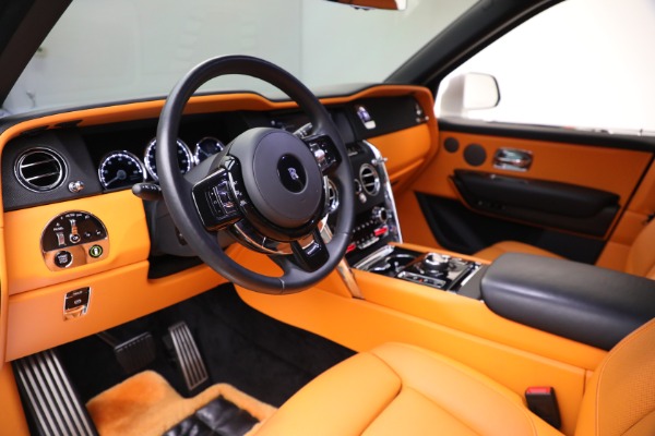 Used 2022 Rolls-Royce Cullinan for sale Sold at Bugatti of Greenwich in Greenwich CT 06830 17