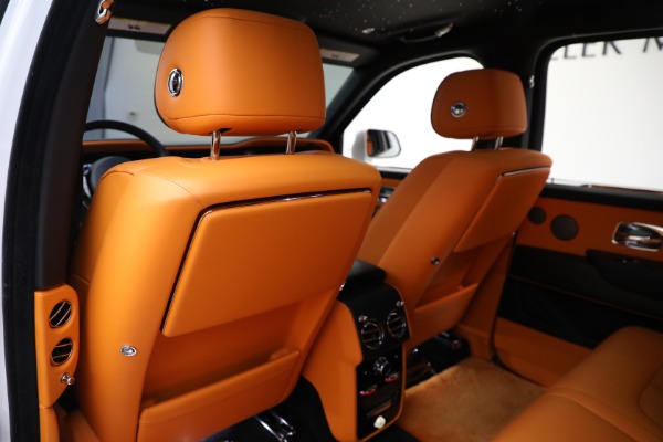Used 2022 Rolls-Royce Cullinan for sale Sold at Bugatti of Greenwich in Greenwich CT 06830 19