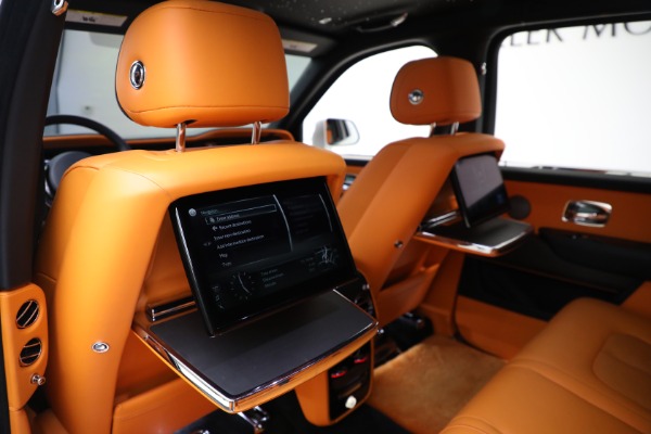 Used 2022 Rolls-Royce Cullinan for sale Sold at Bugatti of Greenwich in Greenwich CT 06830 20