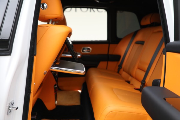 Used 2022 Rolls-Royce Cullinan for sale Sold at Bugatti of Greenwich in Greenwich CT 06830 21