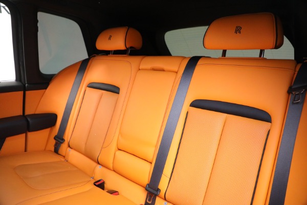 Used 2022 Rolls-Royce Cullinan for sale Sold at Bugatti of Greenwich in Greenwich CT 06830 22