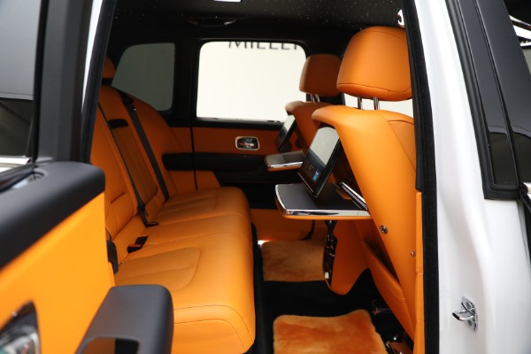 Used 2022 Rolls-Royce Cullinan for sale Sold at Bugatti of Greenwich in Greenwich CT 06830 23