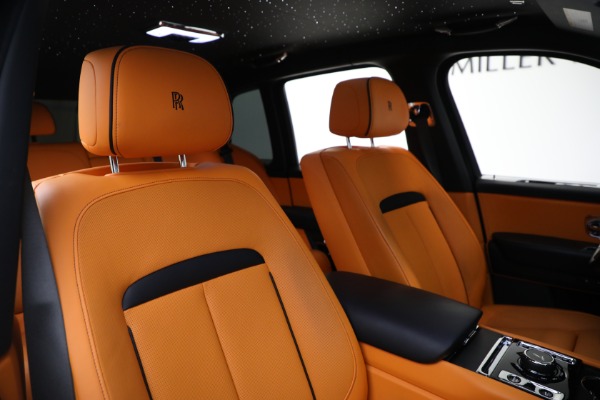 Used 2022 Rolls-Royce Cullinan for sale Sold at Bugatti of Greenwich in Greenwich CT 06830 26