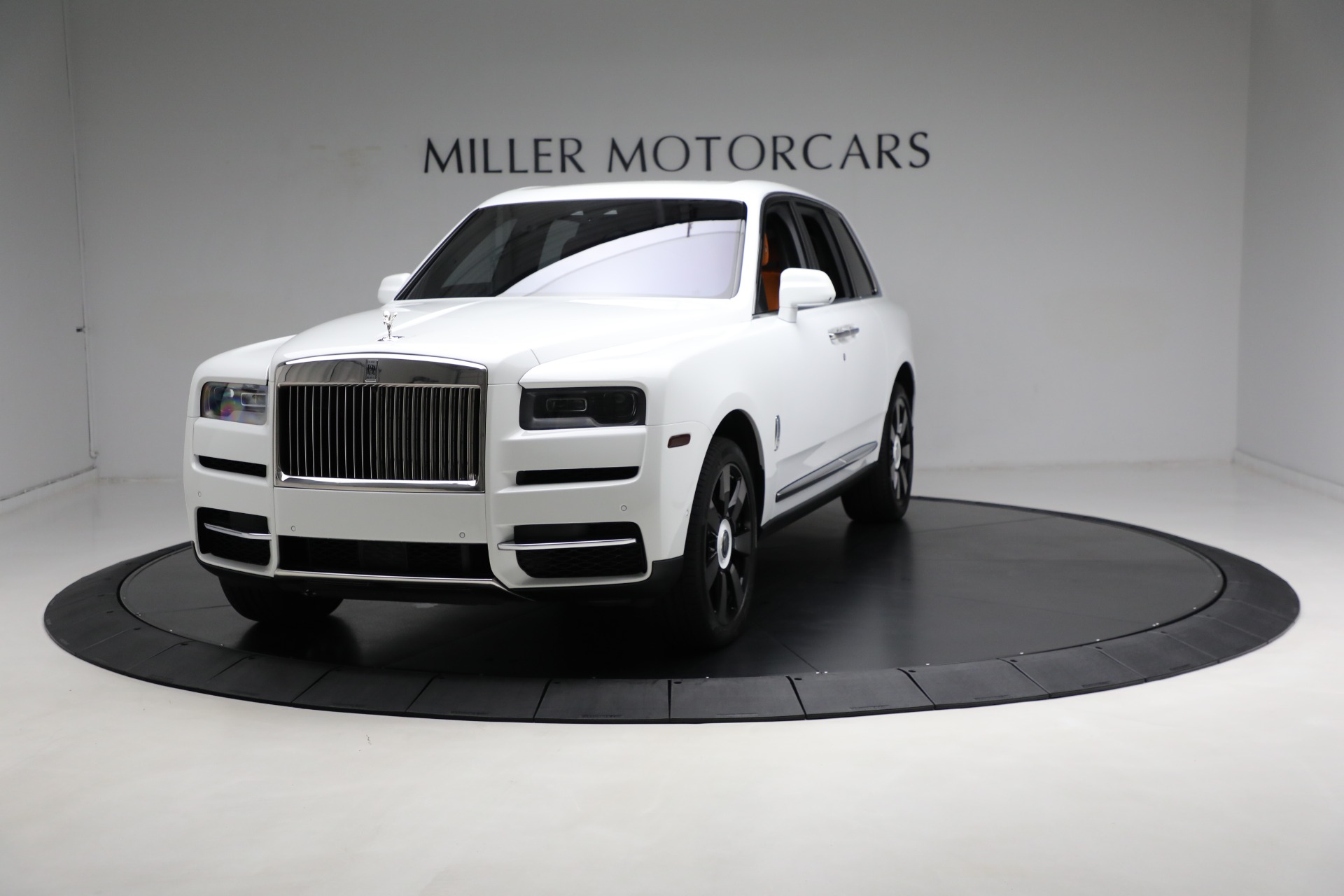 Used 2022 Rolls-Royce Cullinan for sale $345,900 at Bugatti of Greenwich in Greenwich CT 06830 1