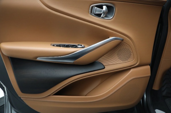 Used 2024 Aston Martin DBX for sale $131,900 at Bugatti of Greenwich in Greenwich CT 06830 17