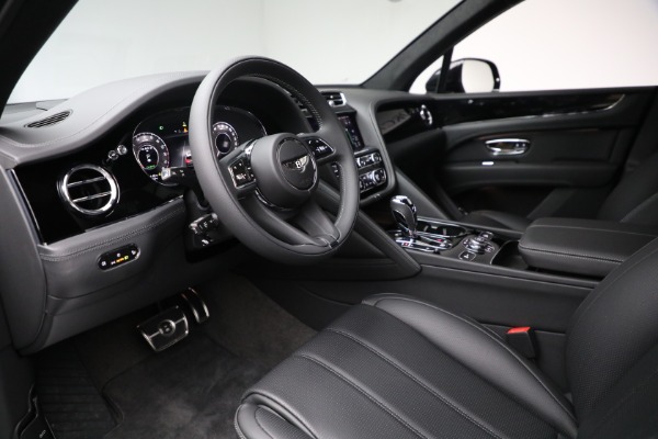 New 2024 Bentley Bentayga Hybrid for sale Sold at Bugatti of Greenwich in Greenwich CT 06830 16