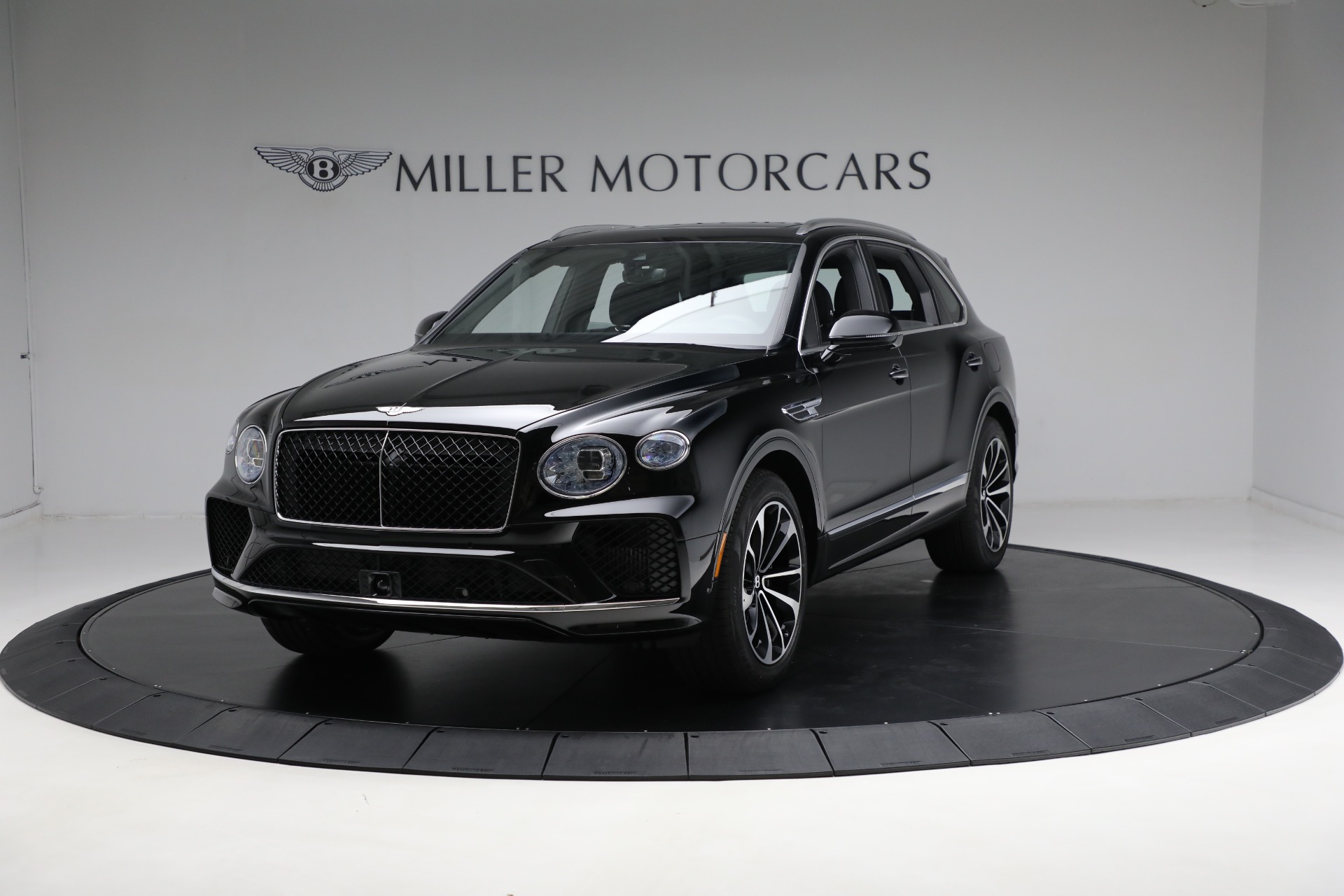 New 2024 Bentley Bentayga Hybrid for sale Sold at Bugatti of Greenwich in Greenwich CT 06830 1