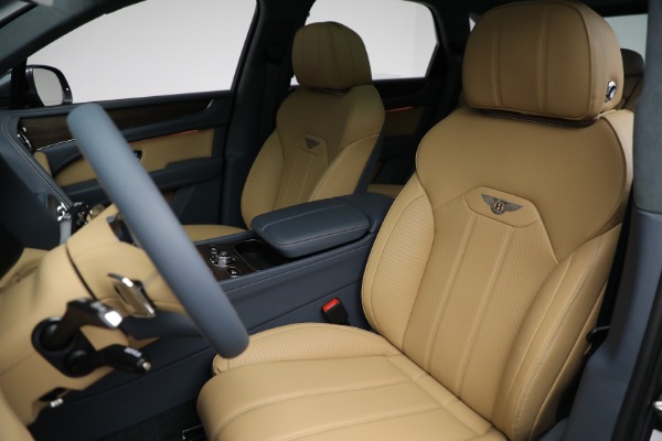 New 2024 Bentley Bentayga V8 for sale $239,845 at Bugatti of Greenwich in Greenwich CT 06830 22