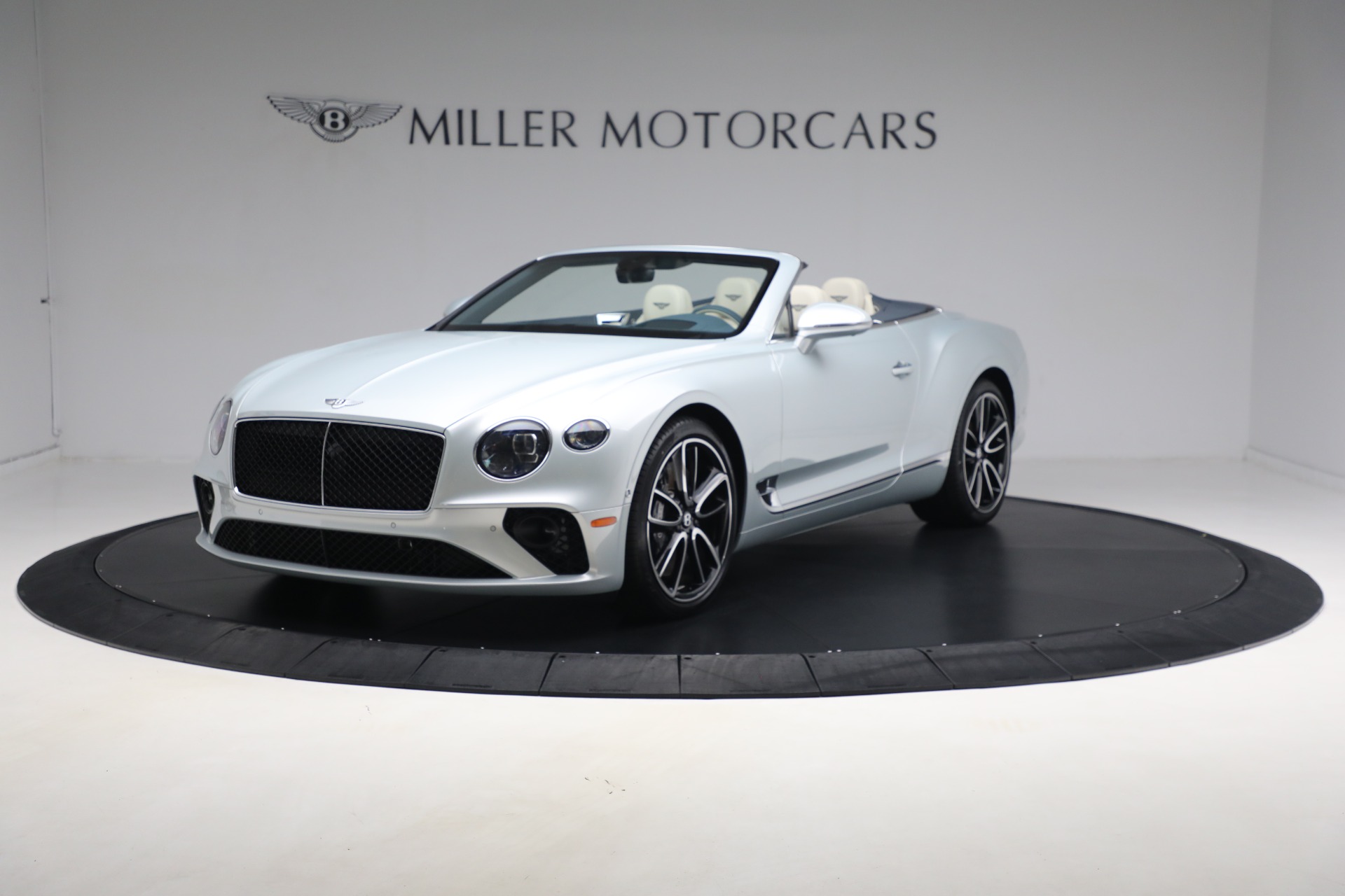 New 2024 Bentley Continental GTC V8 for sale $321,175 at Bugatti of Greenwich in Greenwich CT 06830 1