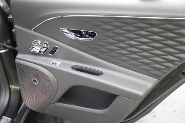 New 2024 Bentley Flying Spur Mulliner W12 for sale Sold at Bugatti of Greenwich in Greenwich CT 06830 25