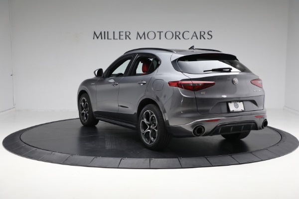 Used 2022 Alfa Romeo Stelvio Veloce for sale $31,900 at Bugatti of Greenwich in Greenwich CT 06830 10