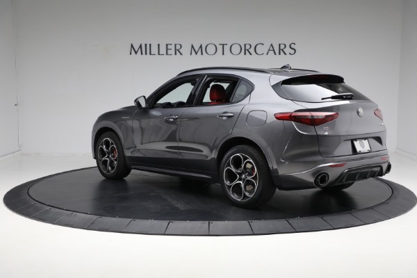 Used 2022 Alfa Romeo Stelvio Veloce for sale $31,900 at Bugatti of Greenwich in Greenwich CT 06830 9