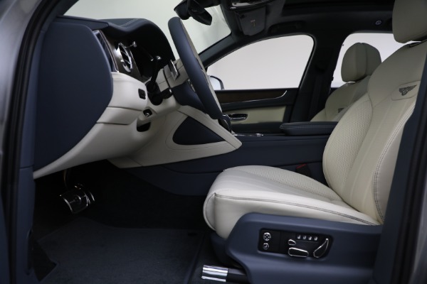 New 2024 Bentley Bentayga V8 for sale Sold at Bugatti of Greenwich in Greenwich CT 06830 18