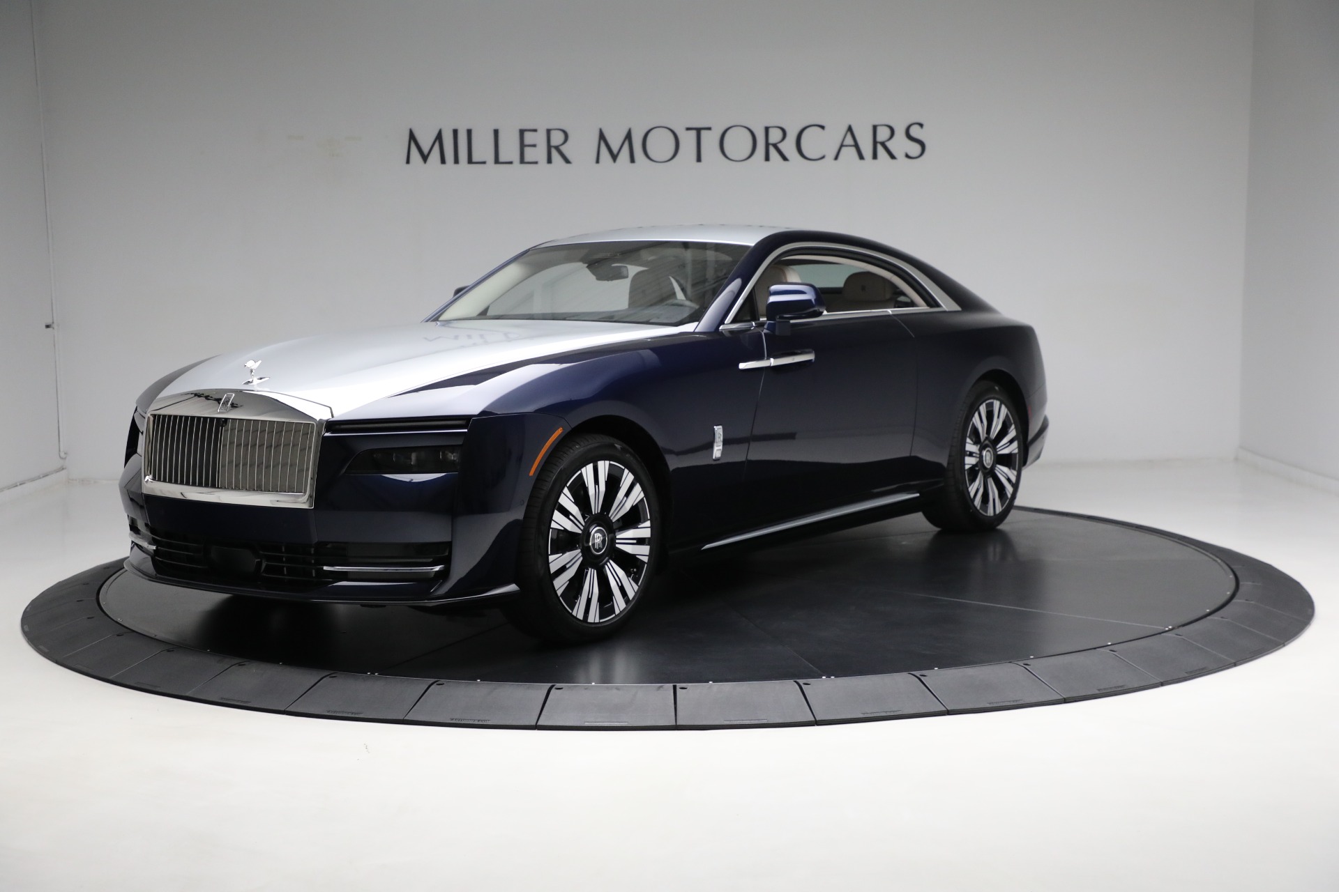 New 2024 Rolls-Royce Spectre for sale $516,950 at Bugatti of Greenwich in Greenwich CT 06830 1