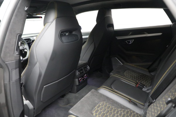 Used 2021 Lamborghini Urus for sale $212,900 at Bugatti of Greenwich in Greenwich CT 06830 27