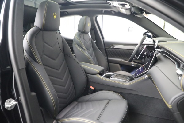 New 2024 Maserati Grecale Trofeo for sale Sold at Bugatti of Greenwich in Greenwich CT 06830 22