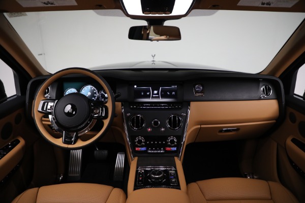 New 2024 Rolls-Royce Cullinan for sale Sold at Bugatti of Greenwich in Greenwich CT 06830 4