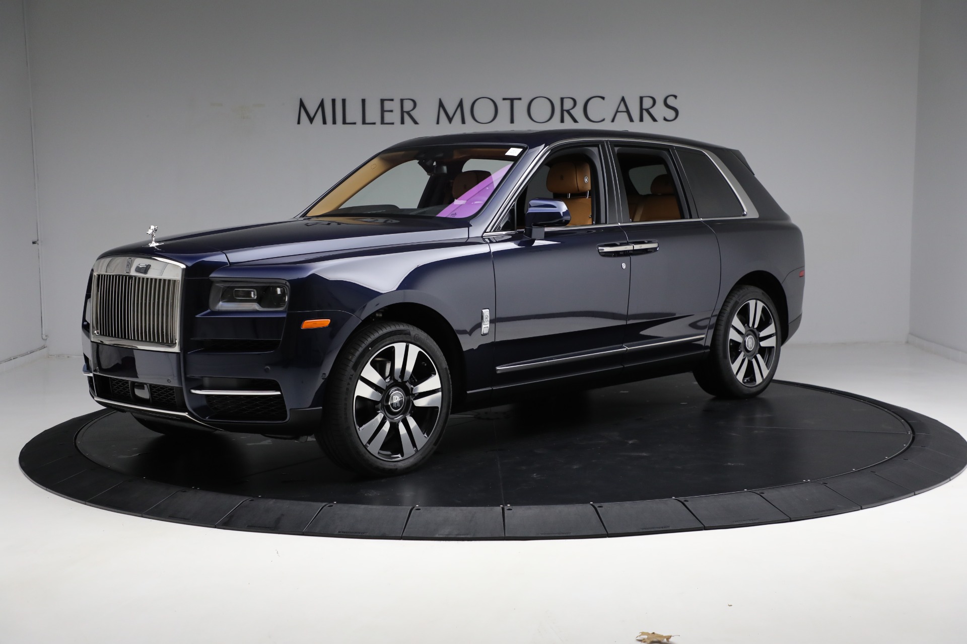 New 2024 Rolls-Royce Cullinan for sale $442,925 at Bugatti of Greenwich in Greenwich CT 06830 1