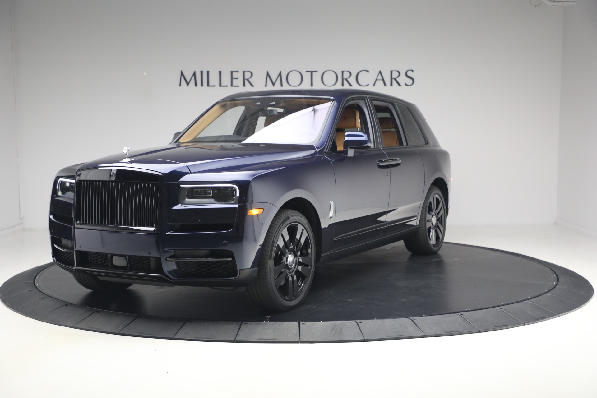 Used 2024 Rolls-Royce Cullinan for sale $329,900 at Bugatti of Greenwich in Greenwich CT 06830 1