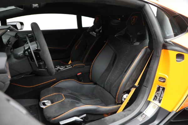 Used 2023 Lamborghini Huracan Sterrato for sale $369,900 at Bugatti of Greenwich in Greenwich CT 06830 14