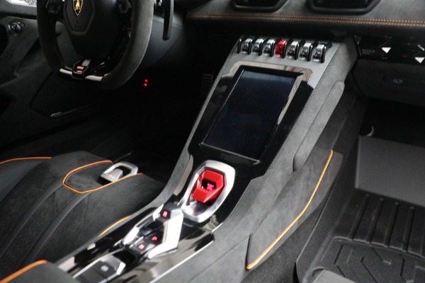Used 2023 Lamborghini Huracan Sterrato for sale Sold at Bugatti of Greenwich in Greenwich CT 06830 20