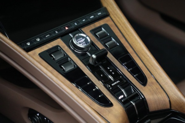 Used 2024 Aston Martin DB12 Volante for sale $279,900 at Bugatti of Greenwich in Greenwich CT 06830 25