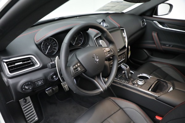 New 2024 Maserati Ghibli Modena Ultima Q4 for sale Sold at Bugatti of Greenwich in Greenwich CT 06830 25