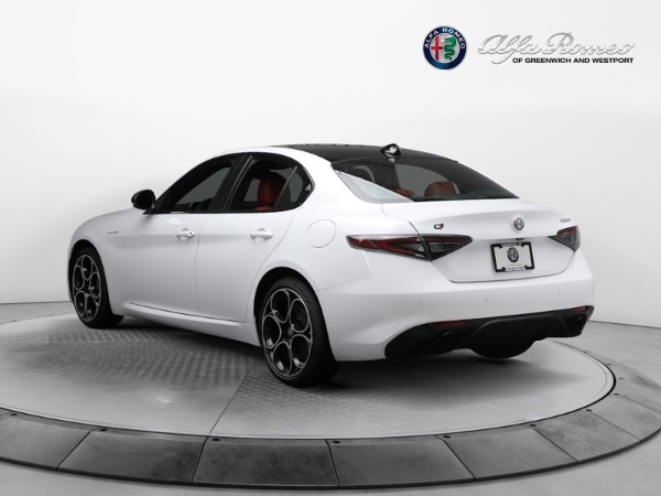 New 2024 Alfa Romeo Giulia Veloce for sale $56,710 at Bugatti of Greenwich in Greenwich CT 06830 10