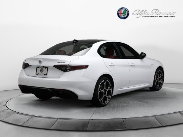 New 2024 Alfa Romeo Giulia Veloce for sale $56,710 at Bugatti of Greenwich in Greenwich CT 06830 15