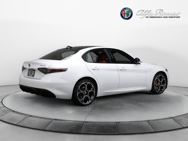 New 2024 Alfa Romeo Giulia Veloce for sale $56,710 at Bugatti of Greenwich in Greenwich CT 06830 16