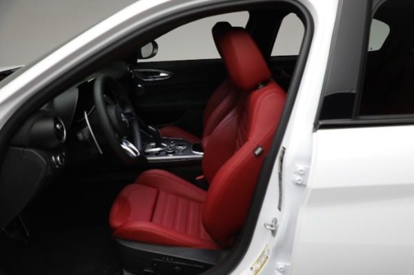 New 2024 Alfa Romeo Giulia Veloce for sale Sold at Bugatti of Greenwich in Greenwich CT 06830 27