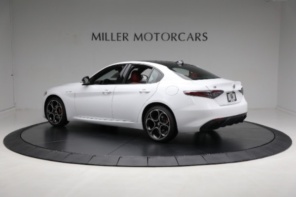 New 2024 Alfa Romeo Giulia Veloce for sale $56,710 at Bugatti of Greenwich in Greenwich CT 06830 10