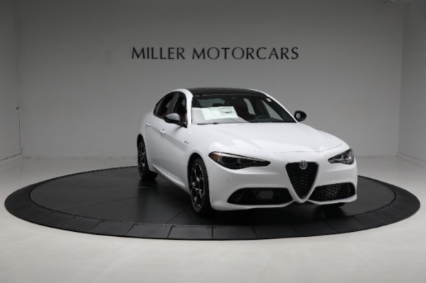 New 2024 Alfa Romeo Giulia Veloce for sale $56,710 at Bugatti of Greenwich in Greenwich CT 06830 26