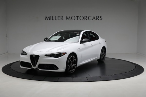 New 2024 Alfa Romeo Giulia Veloce for sale $56,710 at Bugatti of Greenwich in Greenwich CT 06830 4