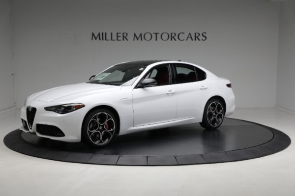 New 2024 Alfa Romeo Giulia Veloce for sale $56,710 at Bugatti of Greenwich in Greenwich CT 06830 5