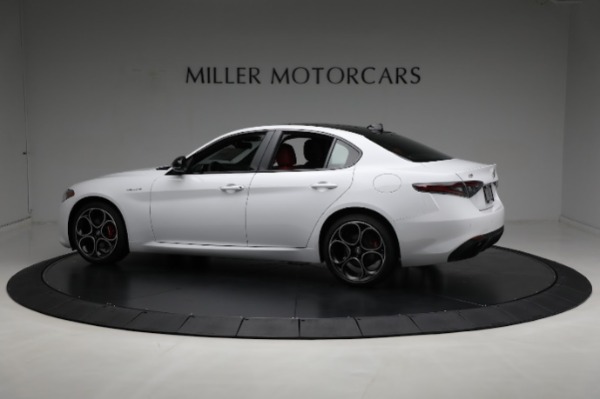 New 2024 Alfa Romeo Giulia Veloce for sale $56,710 at Bugatti of Greenwich in Greenwich CT 06830 8