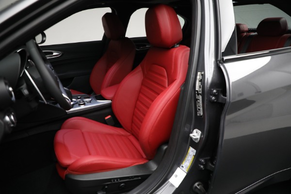 New 2024 Alfa Romeo Giulia Veloce for sale Sold at Bugatti of Greenwich in Greenwich CT 06830 27