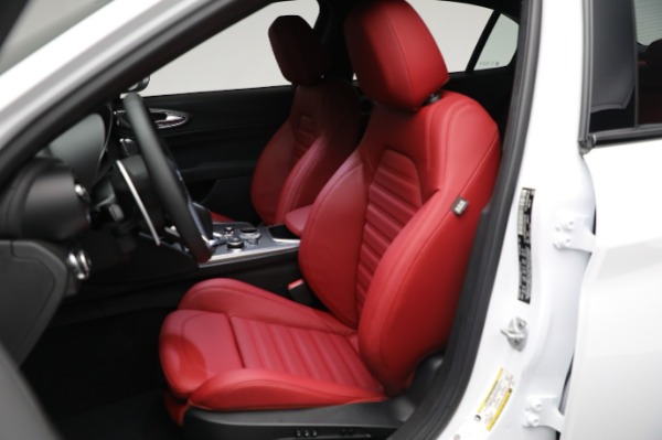 New 2024 Alfa Romeo Giulia Veloce for sale Sold at Bugatti of Greenwich in Greenwich CT 06830 27